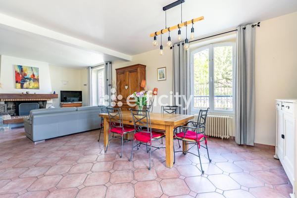 Maison 5 pièces - 162 m² Bien prestige