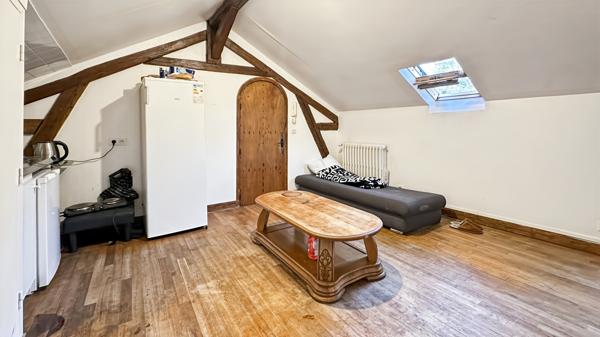 Corbeil-Essonnes (91100) Appartement 2 pièces 23m²