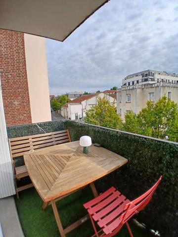 Appartement Houilles 4 pièce(s) 86.2 m2 369 000 € ** - Référence 7502