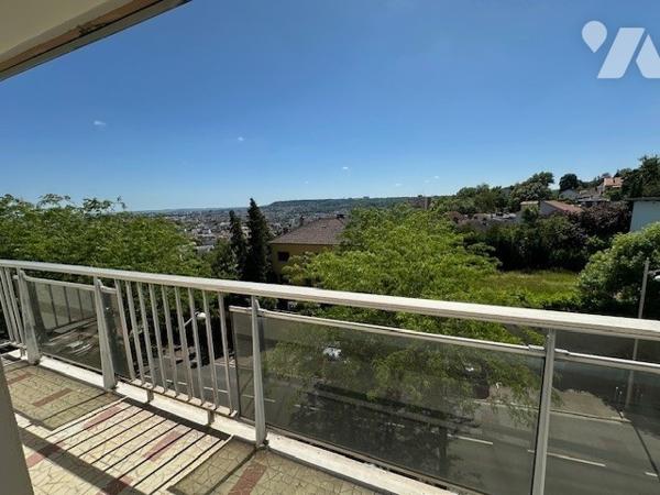 Appartement NANCY BOUFFLERS avec balcon et garage!