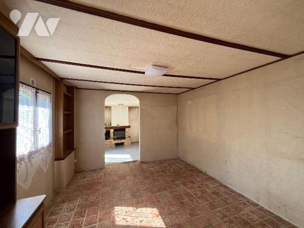 Un chalet à usage d'habitation de 58,4 m² couvert en bac acier situé sur la commune de BEAUMONT...