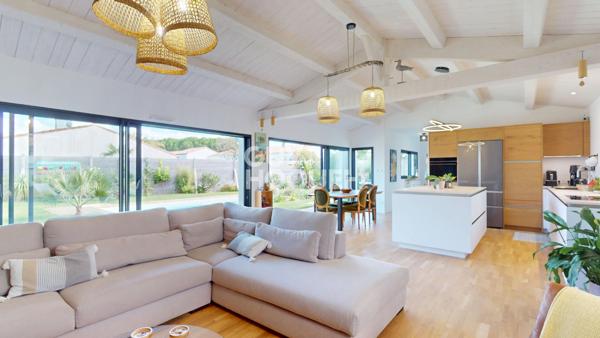 Maison de rêve à La Flotte - Un havre de paix à vendre