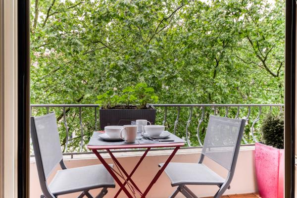 LYON 6 - Foch: Un appartement de 120m2 en étage élevé, 3 chambres, balcon et garage