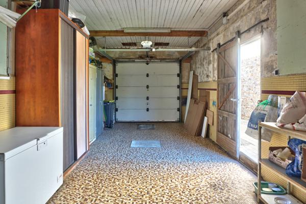 Goudelin (22290) Maison en pierre de caractère en centre-bourg – Jardin paysager et dépendances