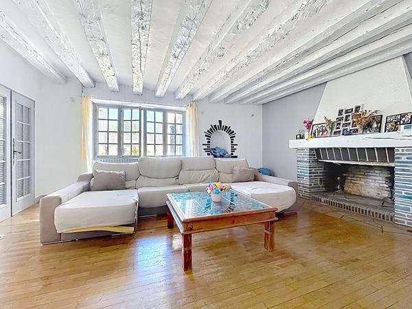 À vendre Trélazé : Maison ancienne de caractère - 6 pièces - 160 m²