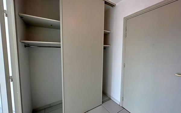 Appartement à vendre    2 pièces • 60 m2 Marseille 8