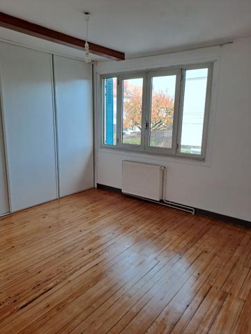 MAISON LA ROCHELLE - Entre Rue  RICHEMOND  ET AV. CARNOT