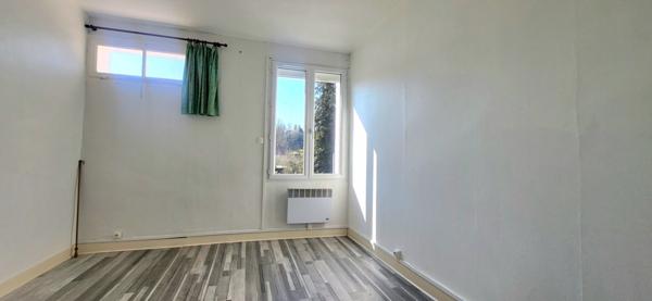 Limite ND Bondeville / MSA : Maison 120 m² avec 3 CH, jardin 400 m², 1 GGE & 2 PK intérieurs ! A saisir...