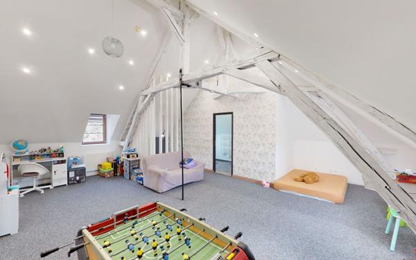 Maison à vendre    5 pièces • 214 m2 Saint-Satur