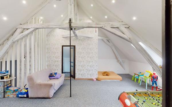 Maison à vendre    5 pièces • 214 m2 Saint-Satur