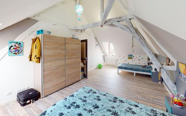 Maison à vendre    5 pièces • 214 m2 Saint-Satur