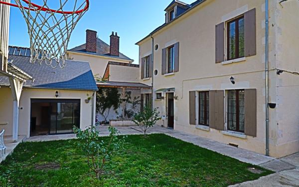 Maison à vendre    5 pièces • 214 m2 Saint-Satur