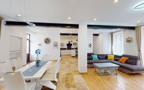 Maison à vendre    5 pièces • 214 m2 Saint-Satur