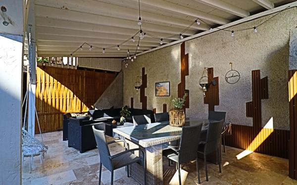 Maison à vendre    5 pièces • 214 m2 Saint-Satur