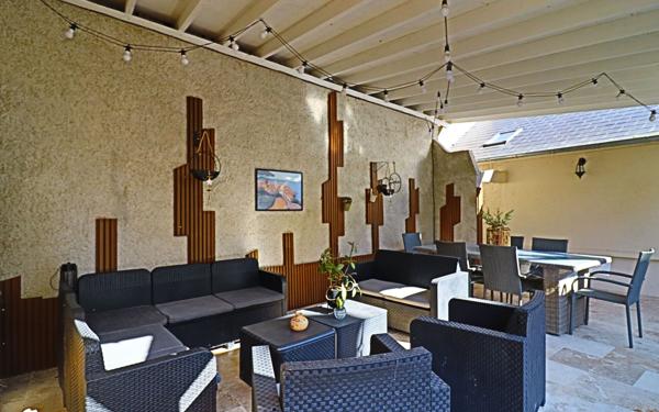 Maison à vendre    5 pièces • 214 m2 Saint-Satur