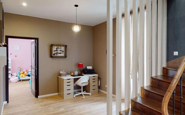 Maison à vendre    5 pièces • 214 m2 Saint-Satur