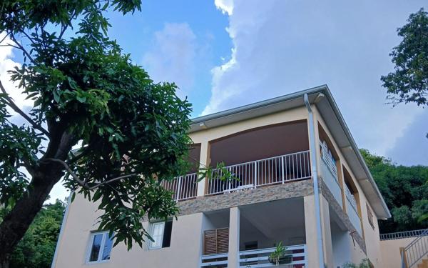 Maison à vendre    6 pièces •  La Trinité