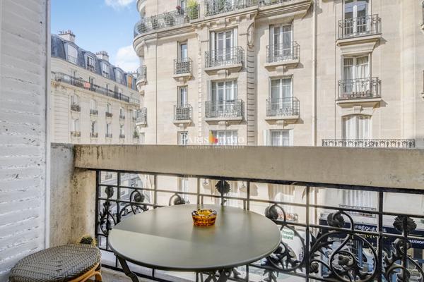 Paris 18e - 2 pièces coup de coeur - balcon - Rue Lamarck