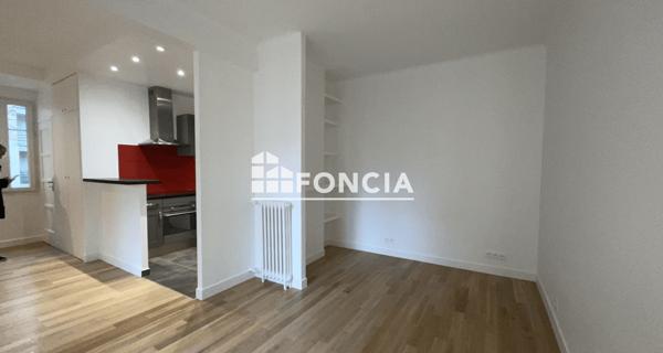 Location Appartement 2 pièces 47.97 m² - Paris 75015