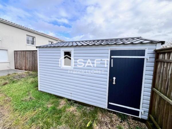 Maison recente 100m², 4 chambres, petit jardin.