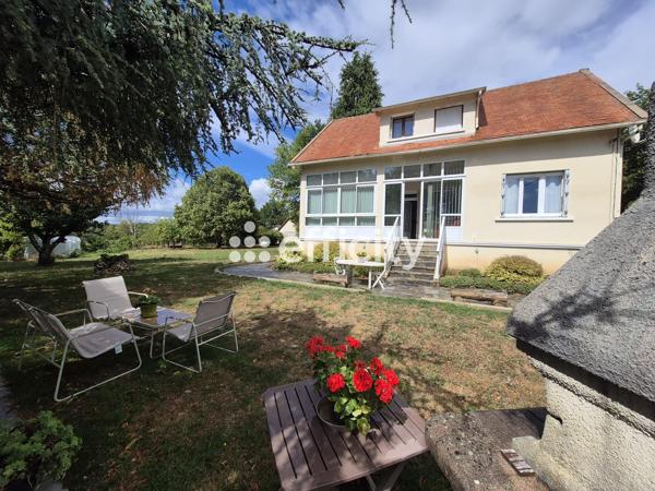 Maison
         5 pièces
        - 115 m² 210 000 € *