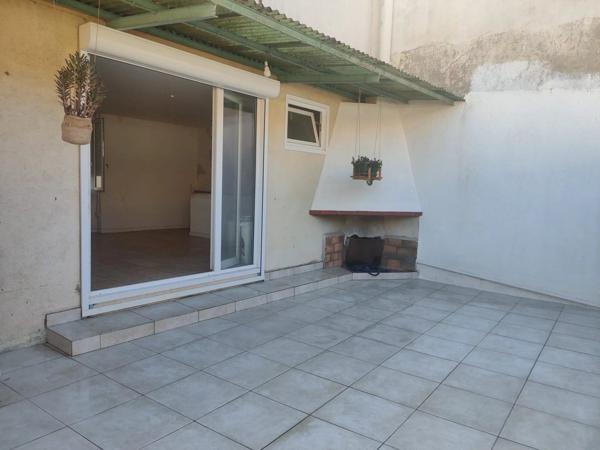 Vente                                                      Maison de ville
                        
                     5 pièces                      165 m2                     à Lodève