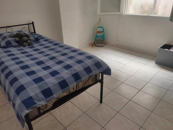 Vente                                                      Maison de ville
                        
                     5 pièces                      165 m2                     à Lodève