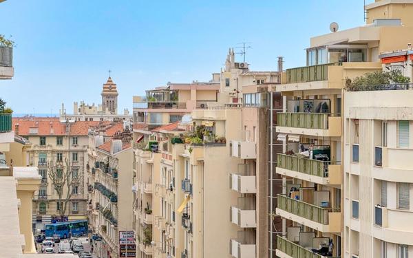 Appartement à vendre    3 pièces • 69,72 m2 Nice