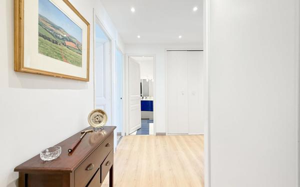 Appartement à vendre    3 pièces • 69,72 m2 Nice