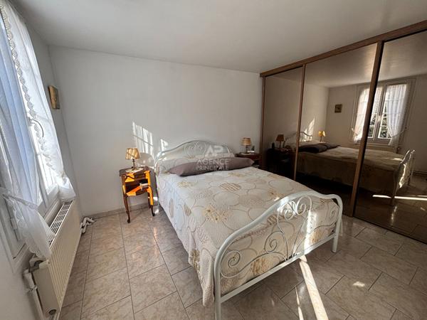 Maison Pontoise 4 pièce(s) 92 m² €395 000 ** - Référence 11191