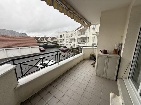 Appartement à LA CHAPELLE SAINT MESMIN (45380)