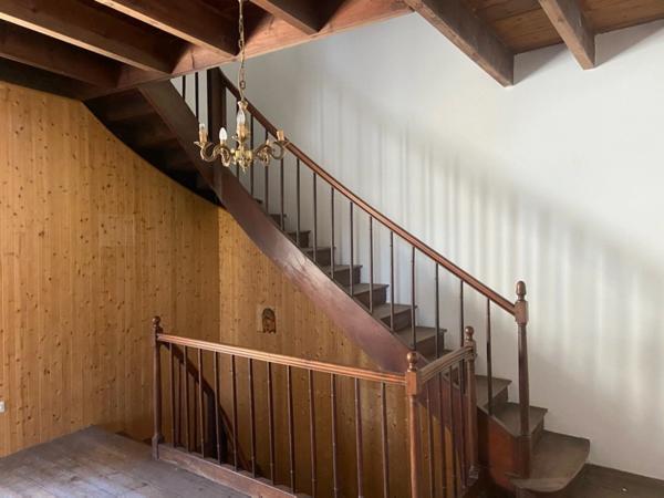 MOUTIERS SUR LAY (85) AGREABLE MAISON DE BOURG EN PIERRE RENOVEE 2 CHAMBRES AVEC CAVE SANS EXTERIEUR