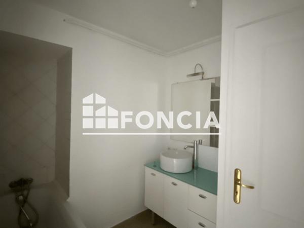 Location Appartement 3 pièces 61.4 m² - 19 BIS AVENUE DE MEZIERES Vrigne Aux Bois 08330