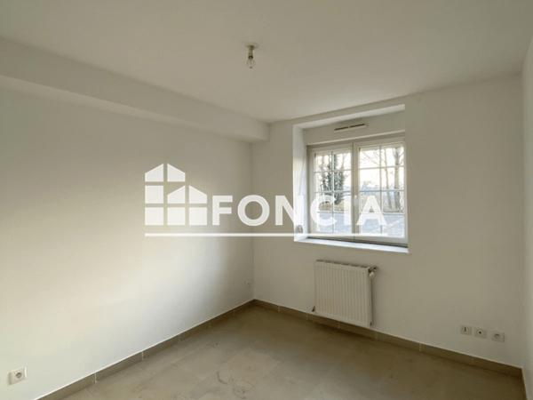 Location Appartement 3 pièces 61.4 m² - 19 BIS AVENUE DE MEZIERES Vrigne Aux Bois 08330