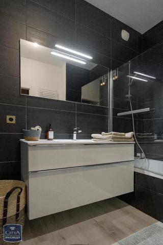 Appartement à louer 5 pièces 101.57m²