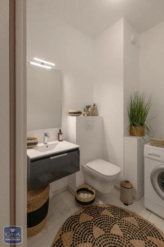 Appartement à louer 5 pièces 101.57m²