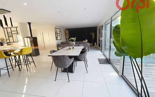 Maison à vendre    5 pièces •  Talmont-Saint-Hilaire