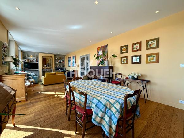 Propriété de charme avec piscine et jardin arboré - Montboucons