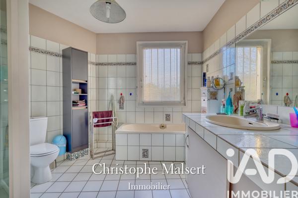 Maison à vendre 5 pièces 220 m² Roussillon