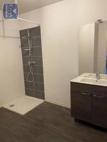Appartement à louer 1 pièce 32.03m² Cenon (33150)