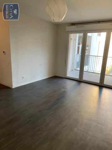 Appartement à louer 1 pièce 32.03m² Cenon (33150)