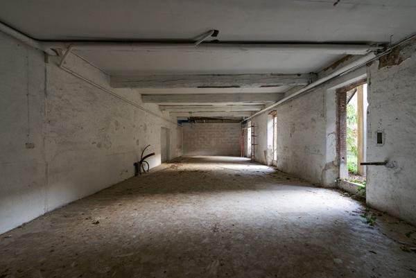 CARCASSONNE – VARSOVIE Ensemble immobilier remarquable 660m² avec immeuble, commerce, maison, jardin et dépendance
