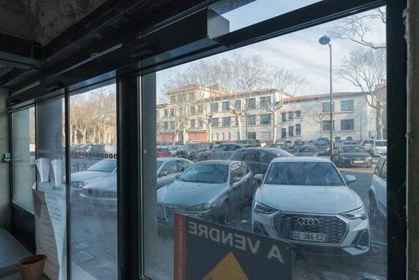 CARCASSONNE – VARSOVIE Ensemble immobilier remarquable 660m² avec immeuble, commerce, maison, jardin et dépendance