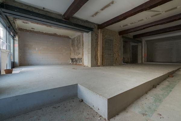 CARCASSONNE – VARSOVIE Ensemble immobilier remarquable 660m² avec immeuble, commerce, maison, jardin et dépendance