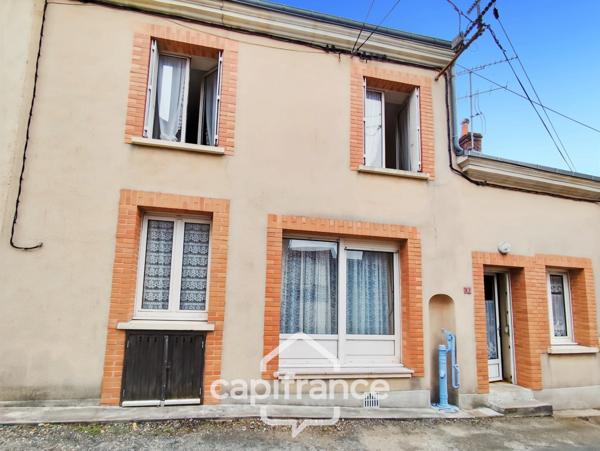 Maison à vendre 5 pièces BESSE SUR BRAYE (72) - terrain 457 m² -