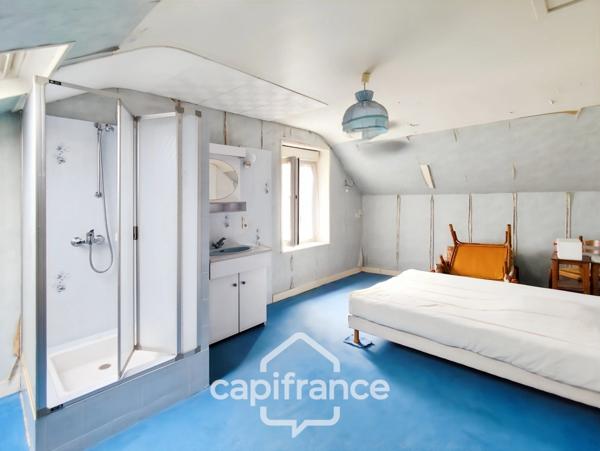 Maison à vendre 5 pièces BESSE SUR BRAYE (72) - terrain 457 m² -