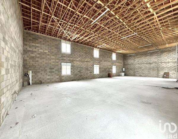 Location atelier 220 m² Saint-Gilles