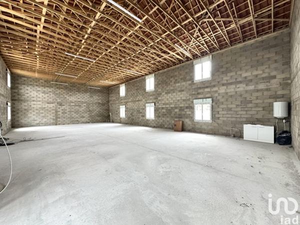 Location atelier 220 m² Saint-Gilles