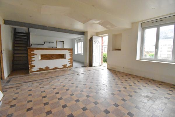 Luigny (28480) Maison de village