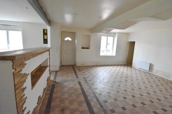 Luigny (28480) Maison de village